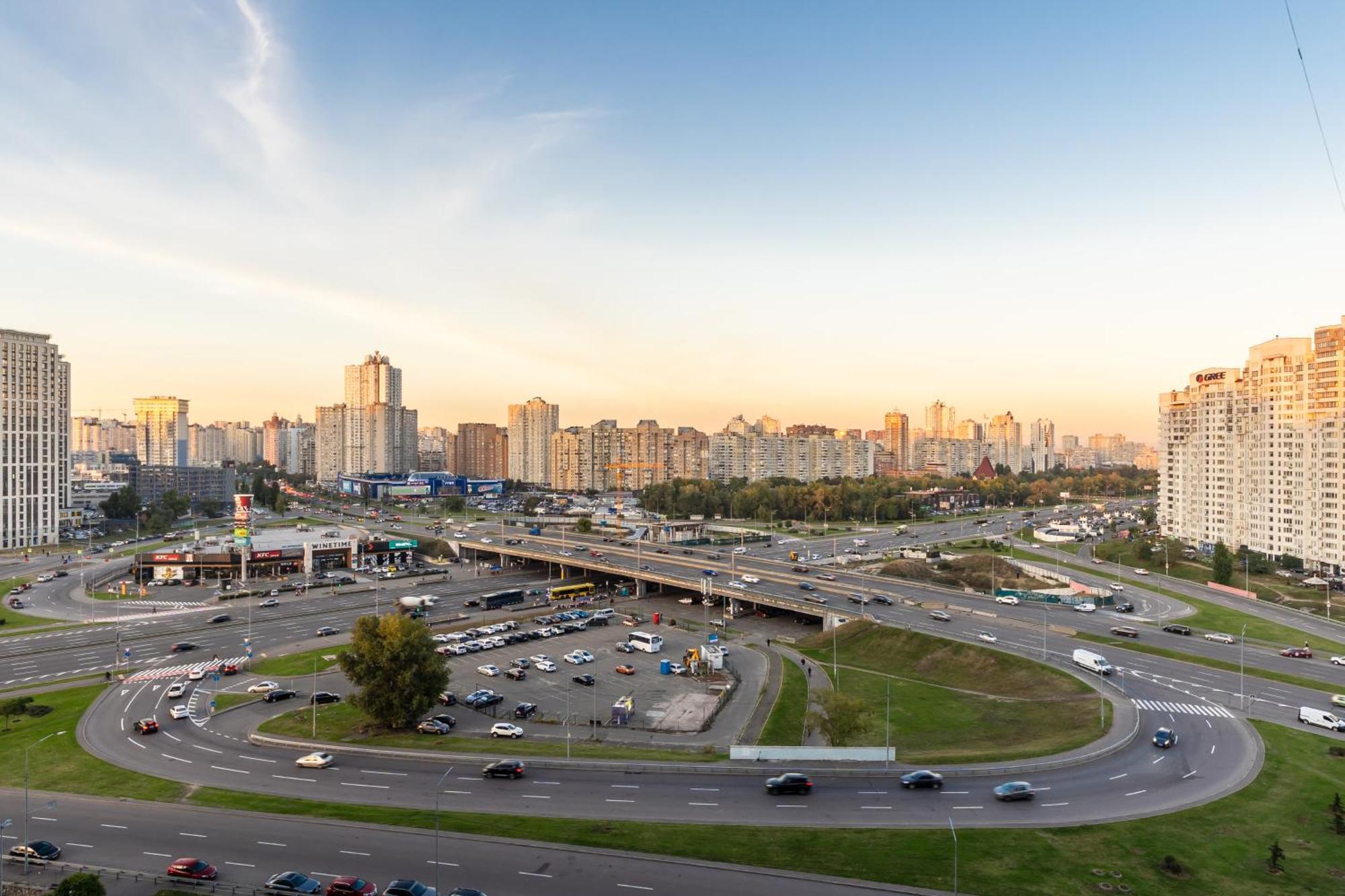 Апартаменты На Метро "Осокорки" Kiev Dış mekan fotoğraf
